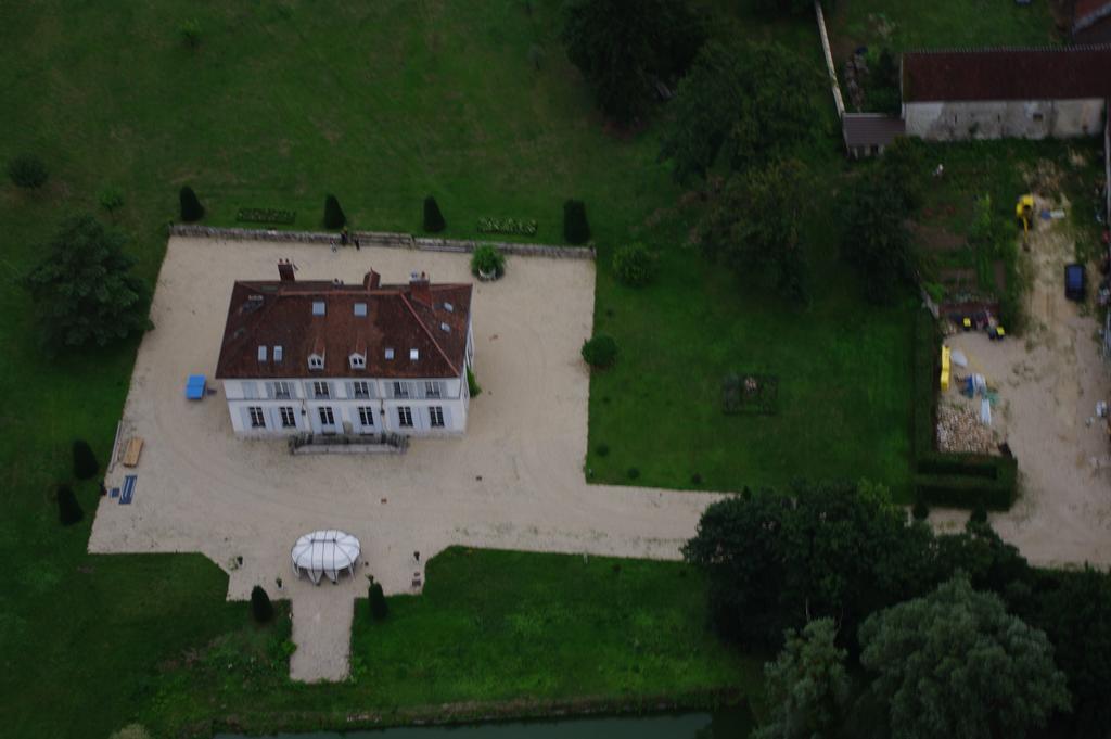 Chateau De Pommeuse Exteriör bild